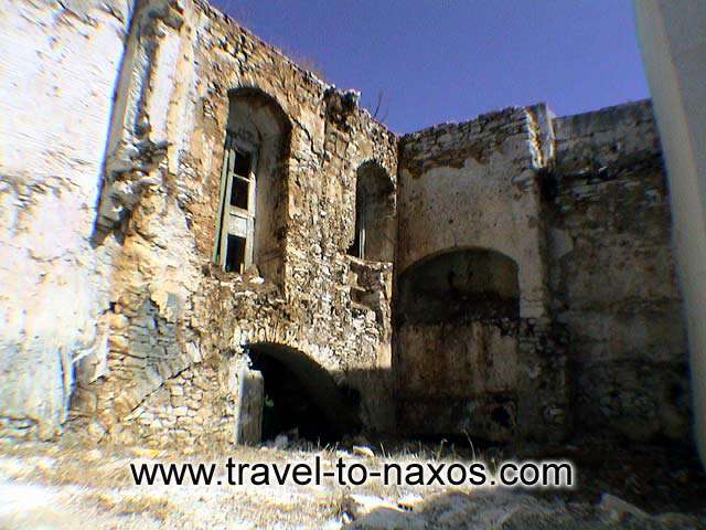 OLD BUILDING - A mediaeval architecture building in Apiranthos village.