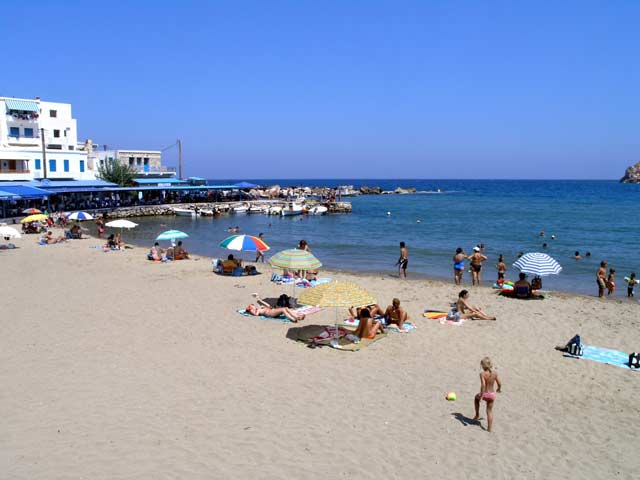 VIEW OF THE BEACH - View of the beach at Apollonas village